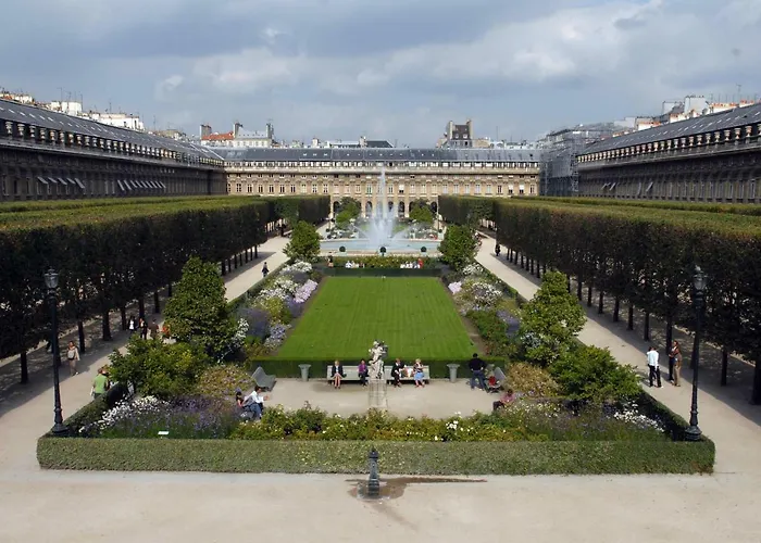 Luxury Apartment Paris Louvre